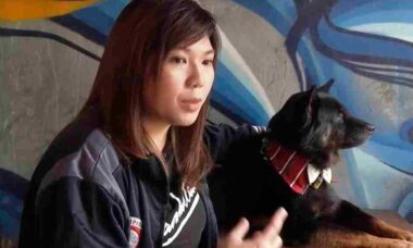 Videntes que ‘conversam’ com pets atraem clientes em Hong Kong. Foto: Reprodução Youtube