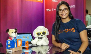 Startup cria solução inovadora que dá autonomia para cães cegos