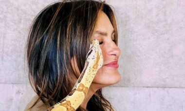 Atriz de 'Law & Order: SVU' tem ligação com cobras desde a infância