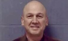 Pastor é preso acusado de matar gatos afogados nos EUA